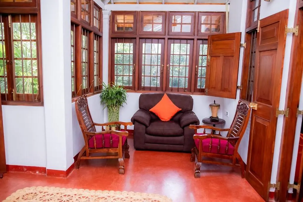 Colonial Residence Kandy Villa